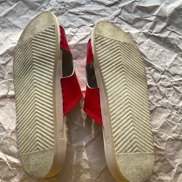 No 6 Alexis Cut Out Slide On Flat Base Sandal - Picture 6 of 10